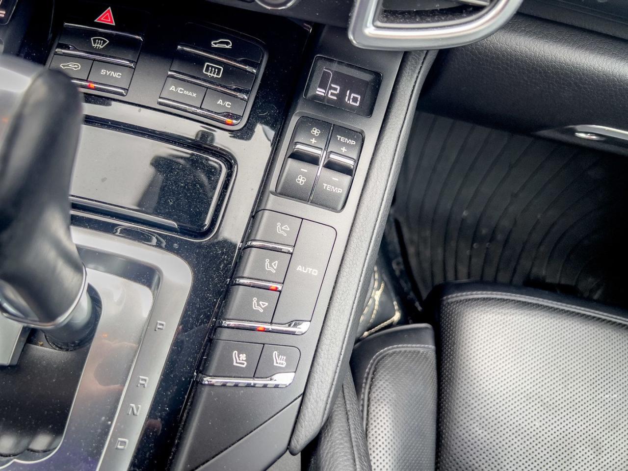2017 Porsche Cayenne Hybrid S - Photo #21