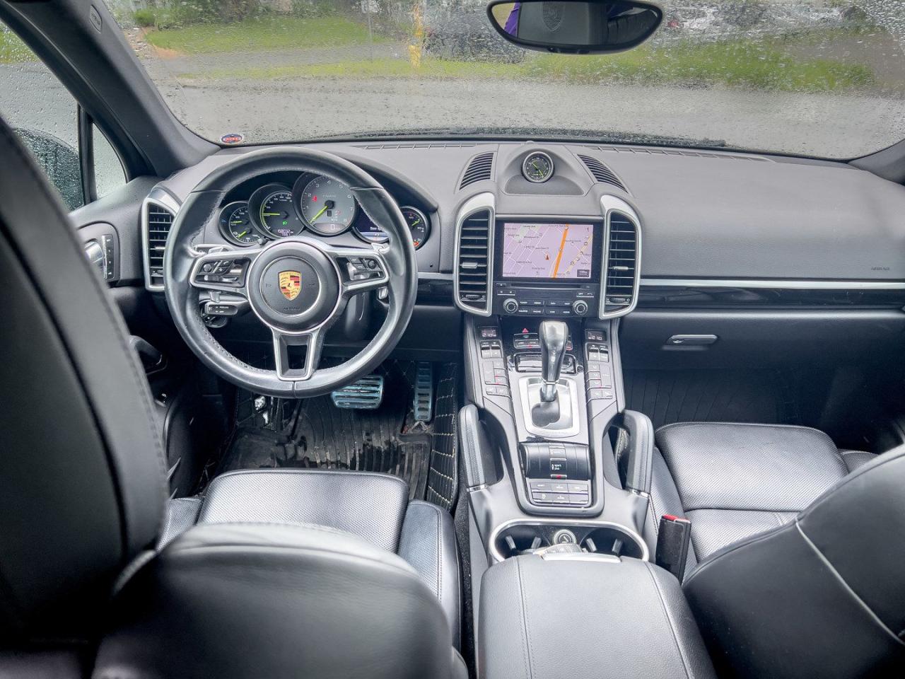 2017 Porsche Cayenne Hybrid S - Photo #25