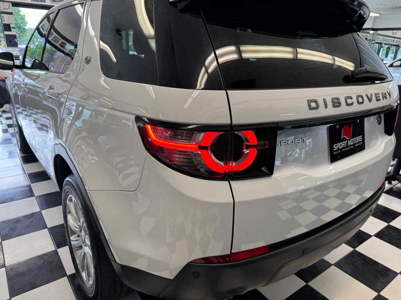 2017 Land Rover Discovery Sport 4WD SE+New Tires+GPS+Camera+Roof+CLEAN CARFAX - Photo #36