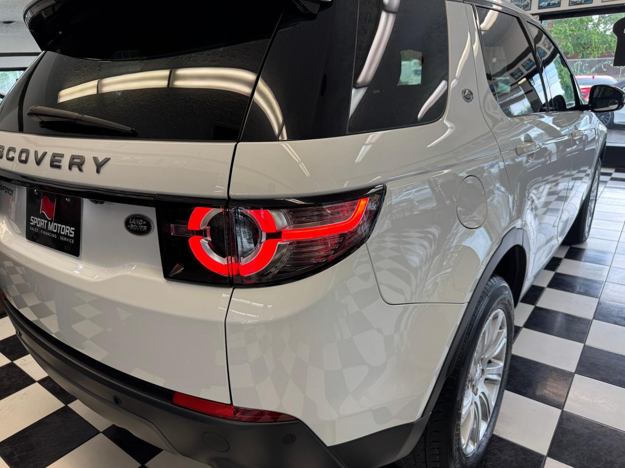 2017 Land Rover Discovery Sport 4WD SE+New Tires+GPS+Camera+Roof+CLEAN CARFAX - Photo #37