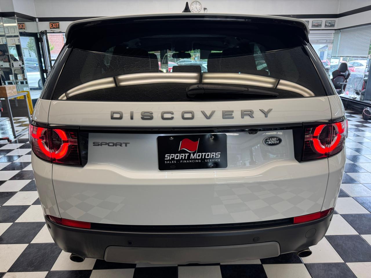 2017 Land Rover Discovery Sport 4WD SE+New Tires+GPS+Camera+Roof+CLEAN CARFAX - Photo #6