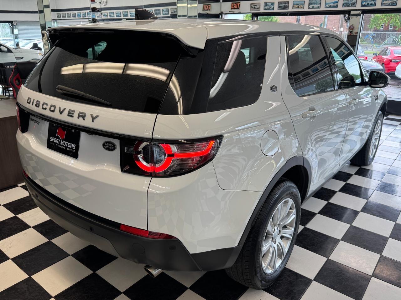 2017 Land Rover Discovery Sport 4WD SE+New Tires+GPS+Camera+Roof+CLEAN CARFAX - Photo #7