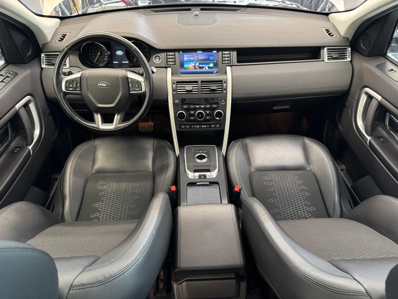 2017 Land Rover Discovery Sport 4WD SE+New Tires+GPS+Camera+Roof+CLEAN CARFAX - Photo #2