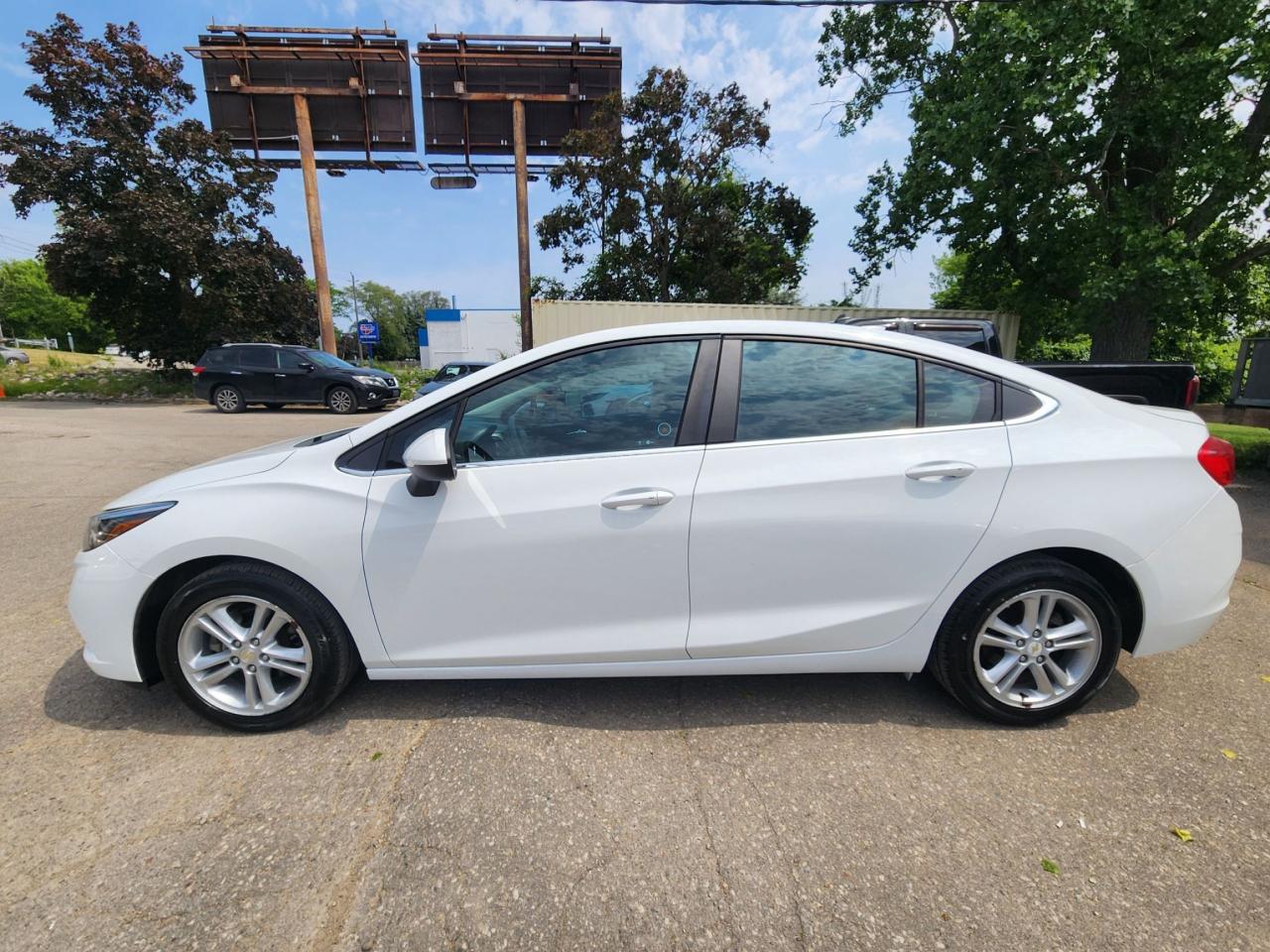 2016 Chevrolet Cruze LT l Mint Condition l Clean Carfax l No Accidents