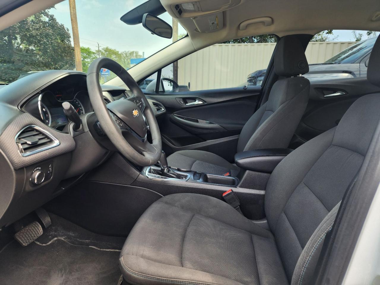 2016 Chevrolet Cruze LT l Mint Condition l Clean Carfax l No Accidents