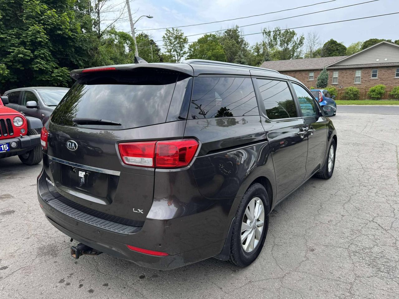 2016 Kia Sedona LX - Photo #7