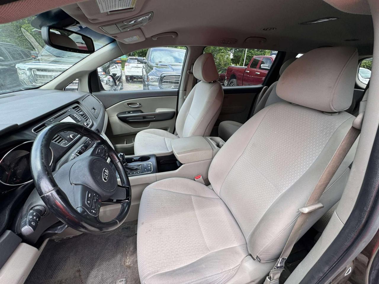 2016 Kia Sedona LX - Photo #20