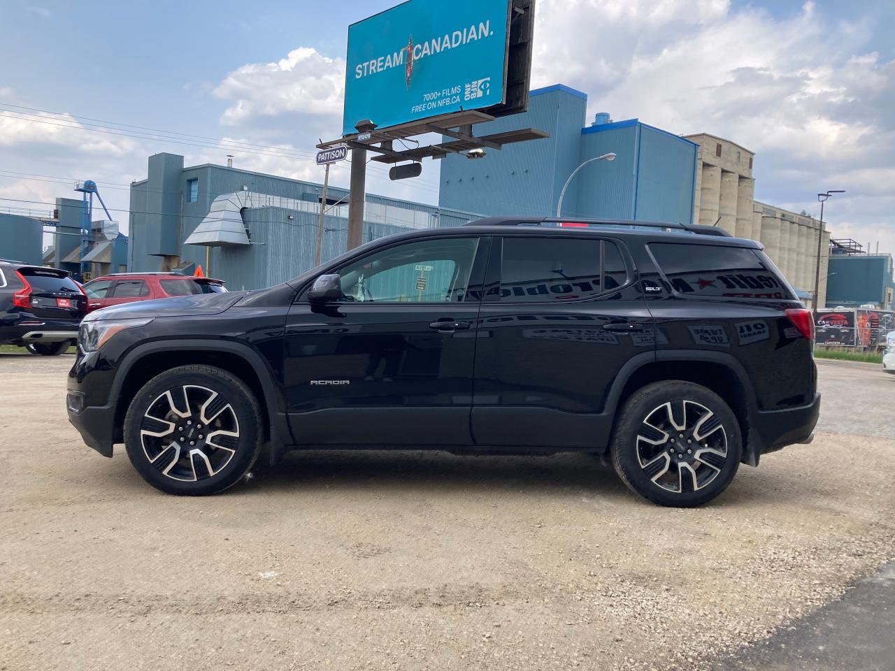 2019 GMC Acadia SLT - Photo #4