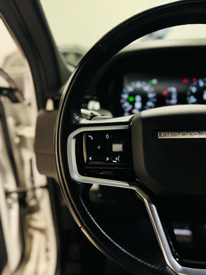 2022 Land Rover Discovery Sport R-Dynamic SE - Photo #11