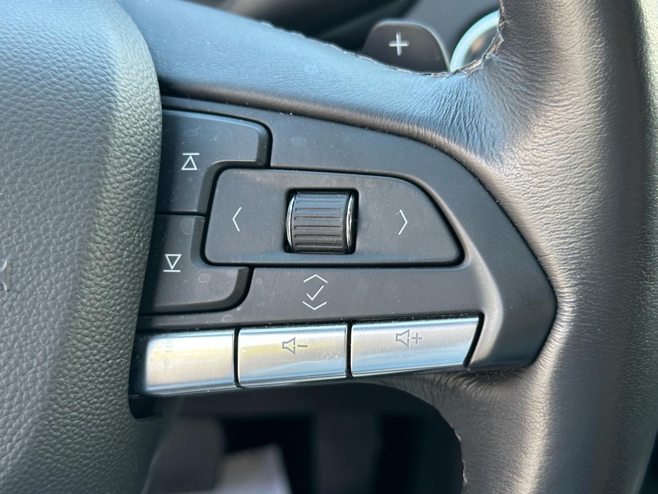 2023 Cadillac XT4 AWD Luxury - Photo #16