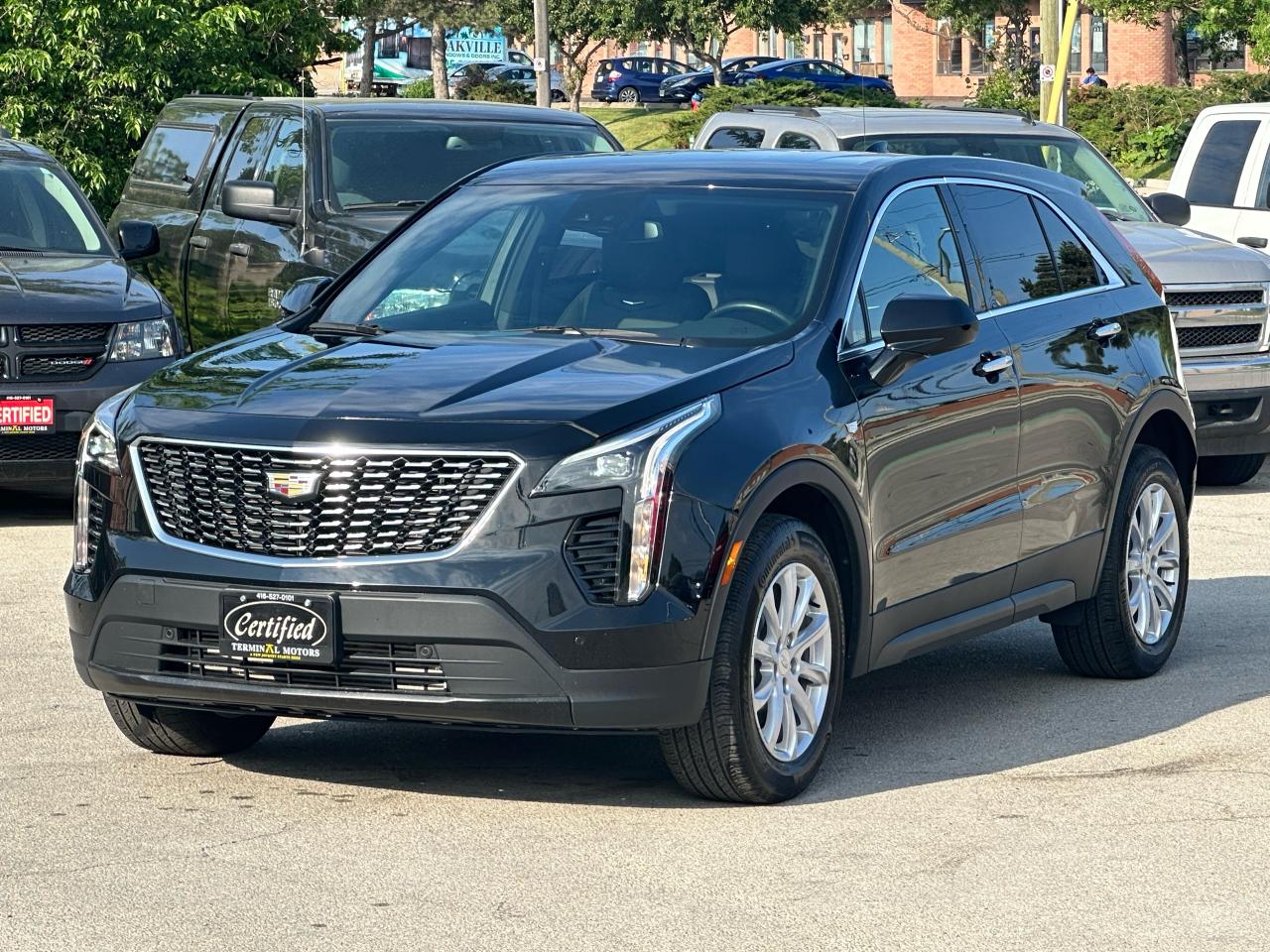2023 Cadillac XT4 AWD Luxury - Photo #2
