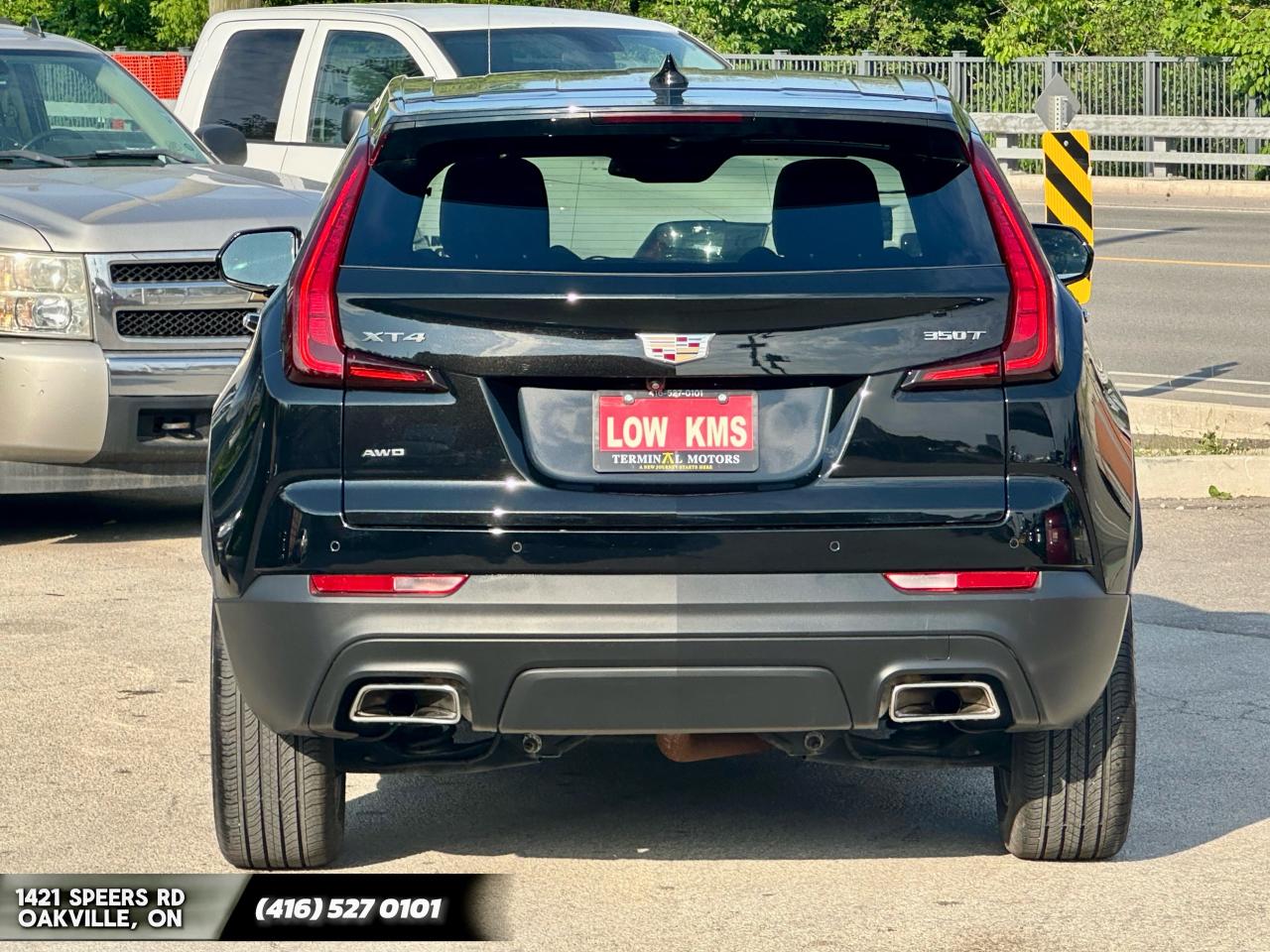 2023 Cadillac XT4 AWD Luxury - Photo #4