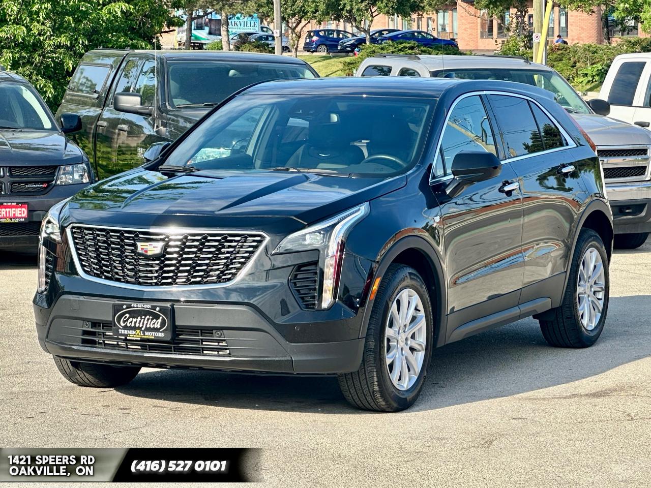 2023 Cadillac XT4 AWD Luxury - Photo #2