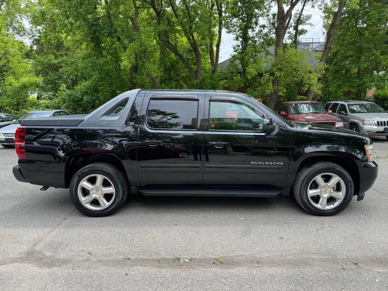 2010 Chevrolet Avalanche LT w/1SC - Photo #6