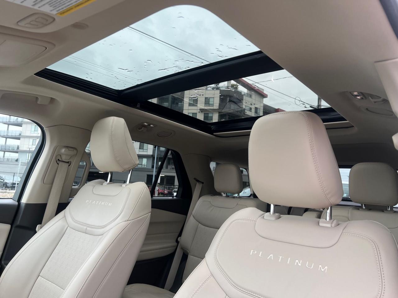 2022 Ford Explorer Platinum Photo34