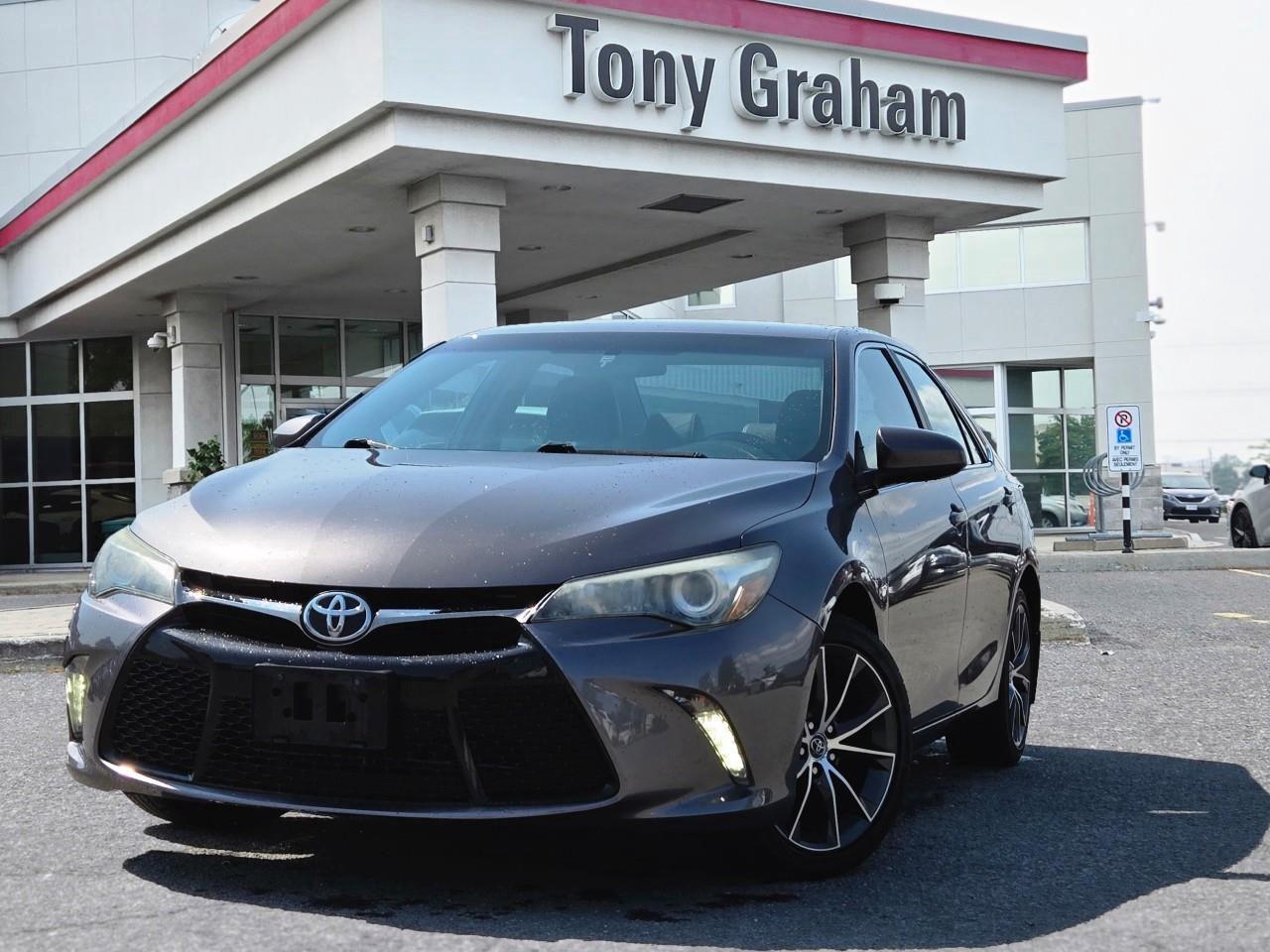 Used 2015 Toyota Camry LE for sale in Ottawa, ON