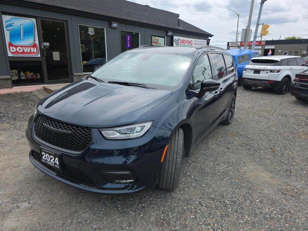 Used 2024 Chrysler Pacifica Touring-L TOURING-L AWD for sale in Greater Sudbury, ON