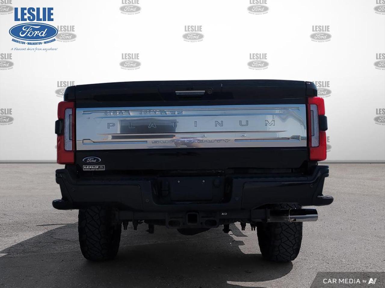 2023 Ford F-350 4X4 CREW CAB PICKUP/ Photo