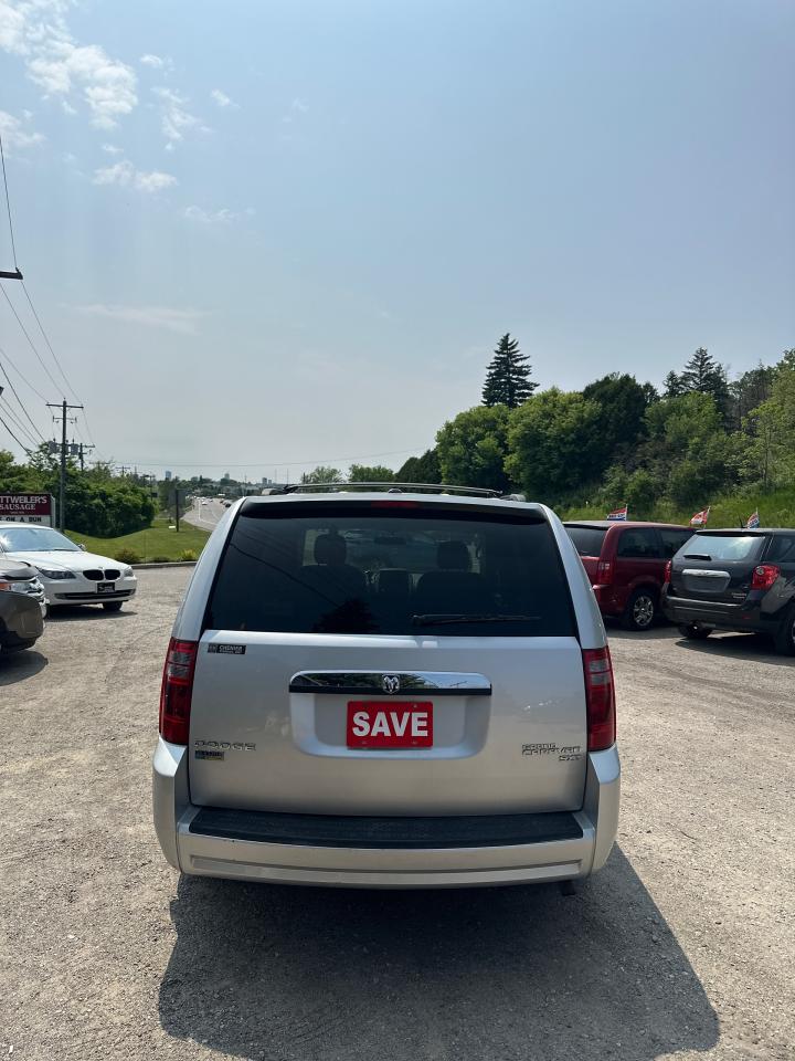2010 Dodge Grand Caravan SXT - Photo #4