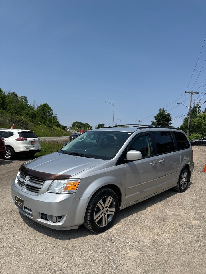 2010 Dodge Grand Caravan SXT - Photo #7