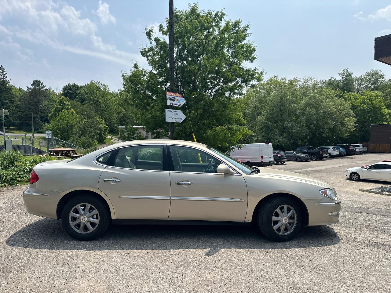 2009 Buick Allure 4dr Sdn CX - Photo #2