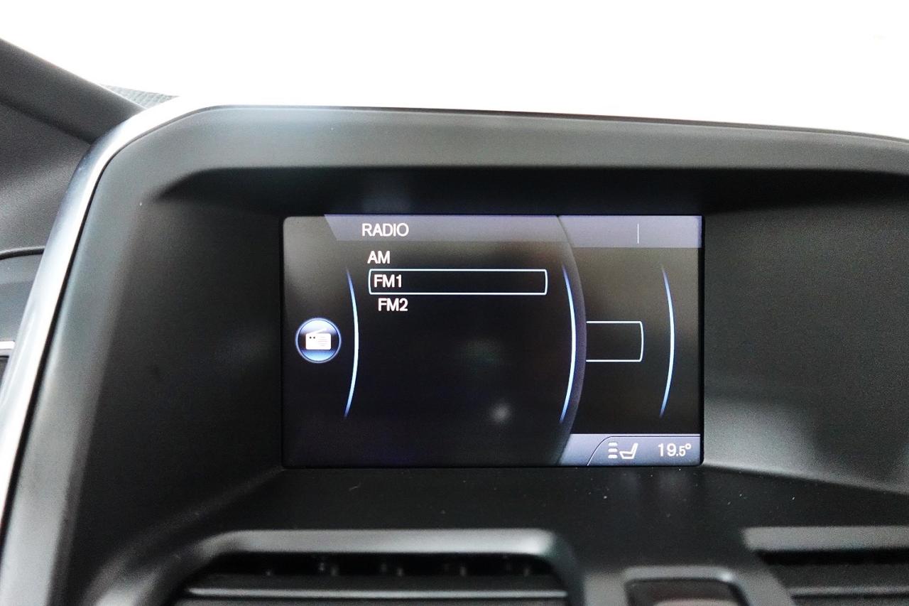 2012 Volvo XC60 DEALER MAINTAIN,PANO ROOF,LEVEL III,BLIND SPOT - Photo #23