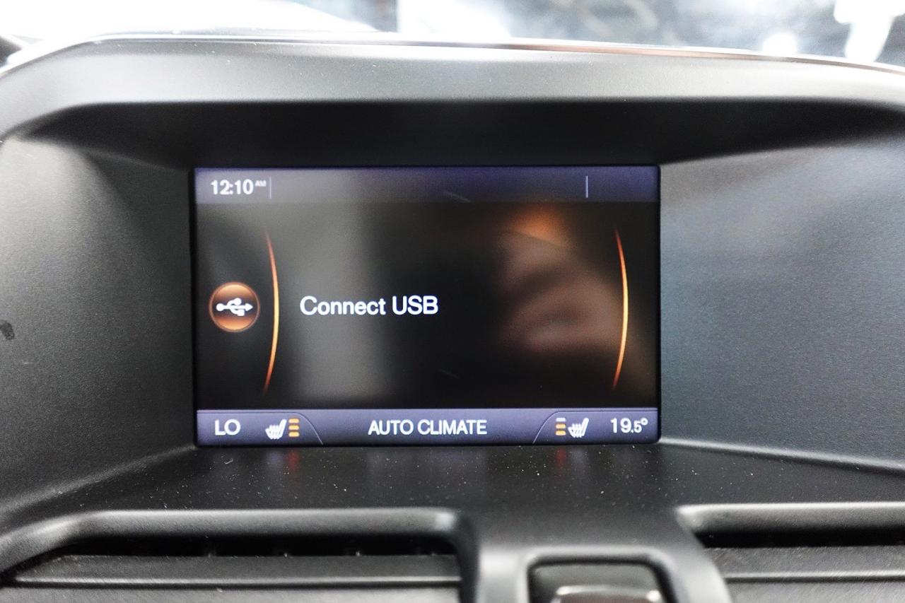 2012 Volvo XC60 DEALER MAINTAIN,PANO ROOF,LEVEL III,BLIND SPOT - Photo #22