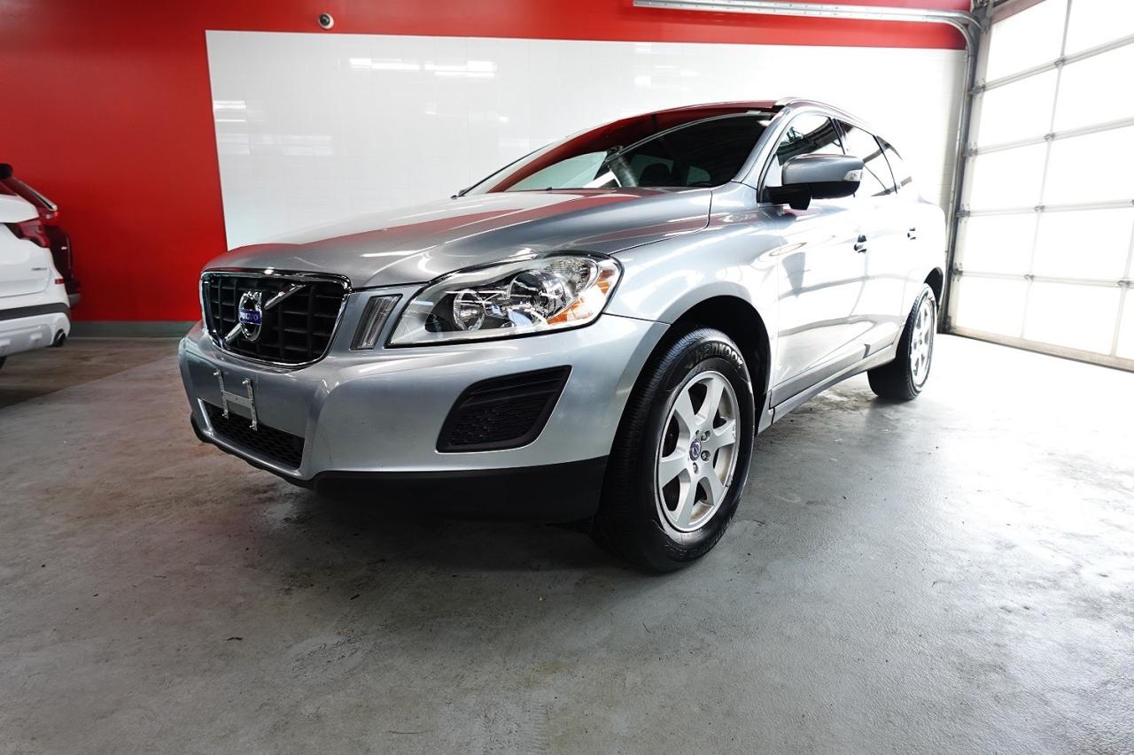 2012 Volvo XC60 DEALER MAINTAIN,PANO ROOF,LEVEL III,BLIND SPOT Photo2