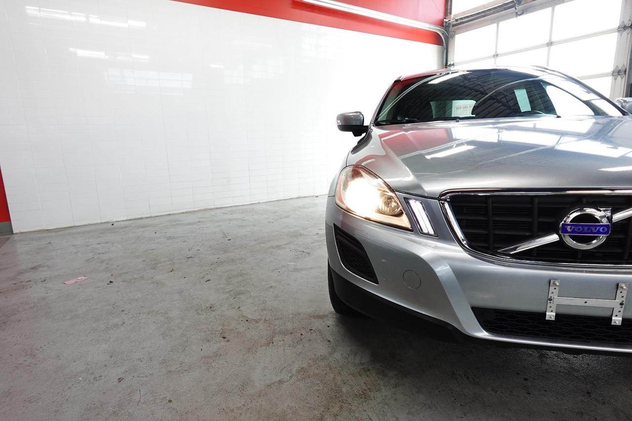 2012 Volvo XC60 DEALER MAINTAIN,PANO ROOF,LEVEL III,BLIND SPOT - Photo #36