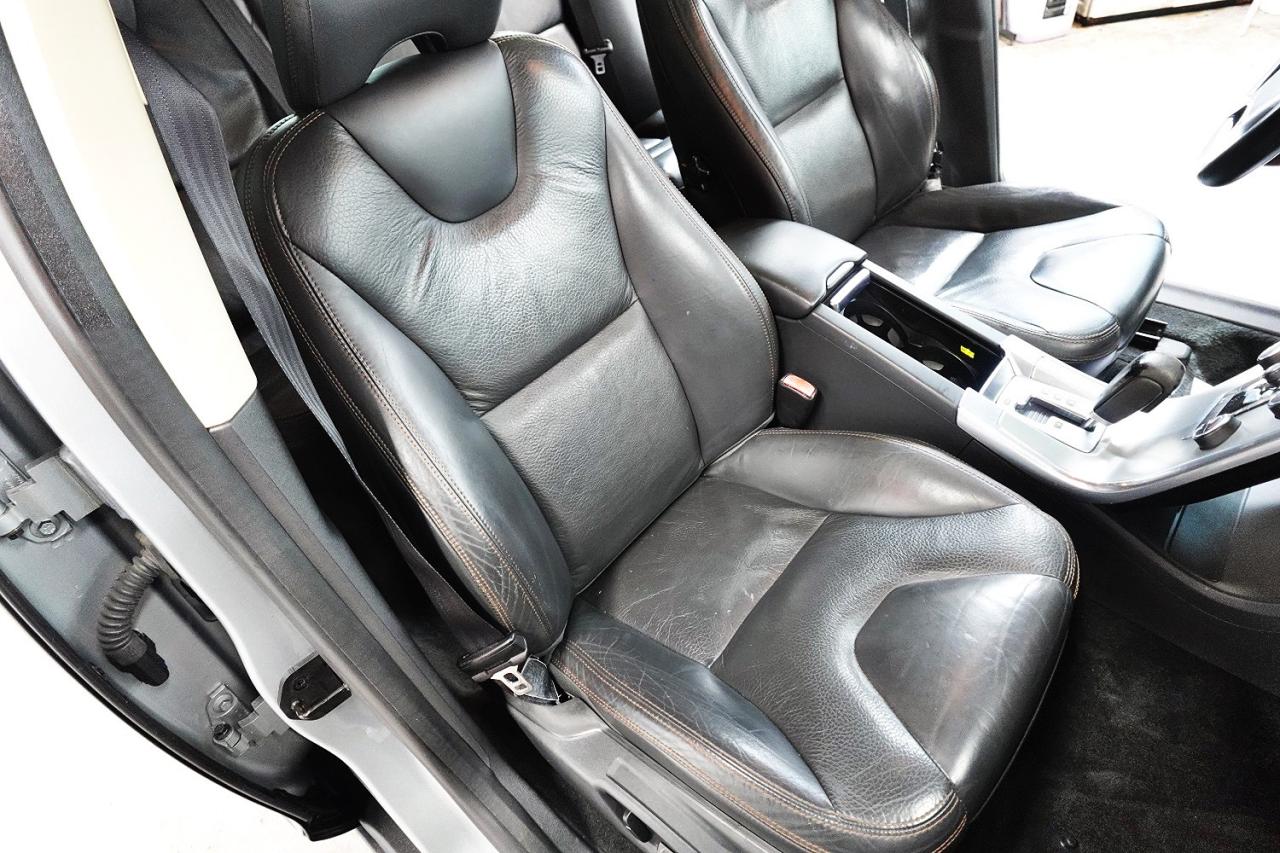 2012 Volvo XC60 DEALER MAINTAIN,PANO ROOF,LEVEL III,BLIND SPOT - Photo #20