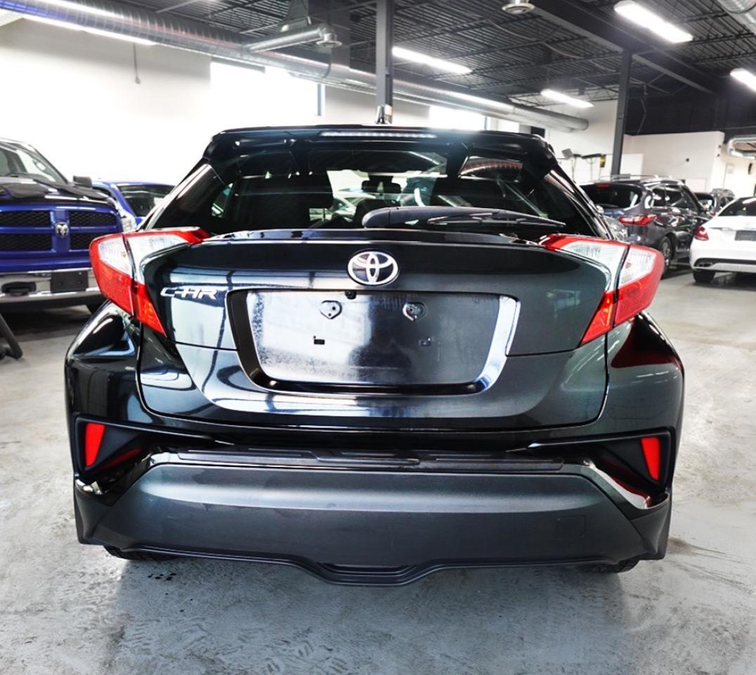 2020 Toyota C-HR XLE MODEL,ALL SERVICE RECORDS,LOADED - Photo #5
