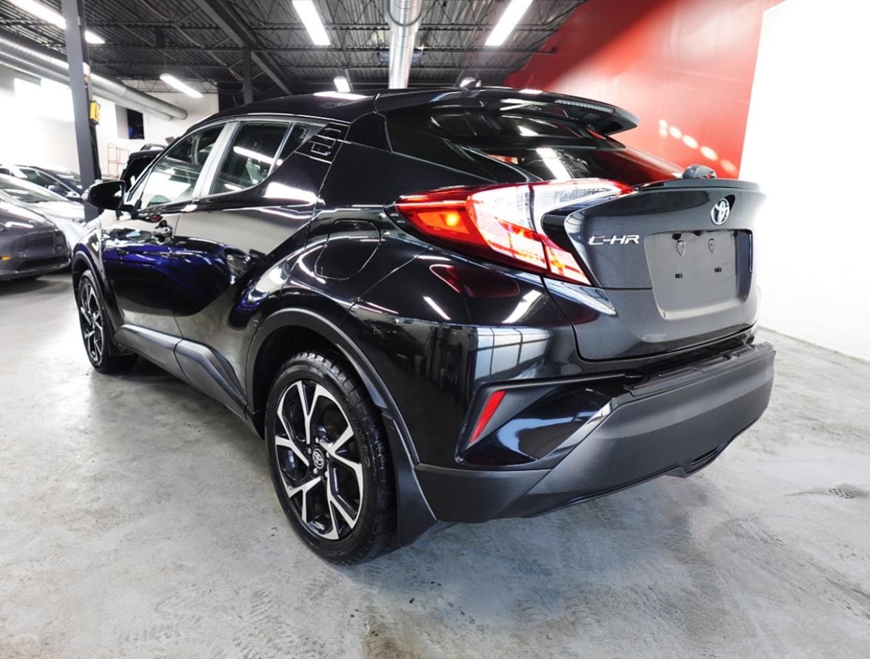 2020 Toyota C-HR XLE MODEL,ALL SERVICE RECORDS,LOADED - Photo #6