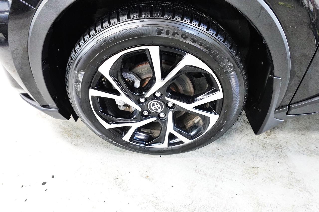 2020 Toyota C-HR XLE MODEL,ALL SERVICE RECORDS,LOADED - Photo #9