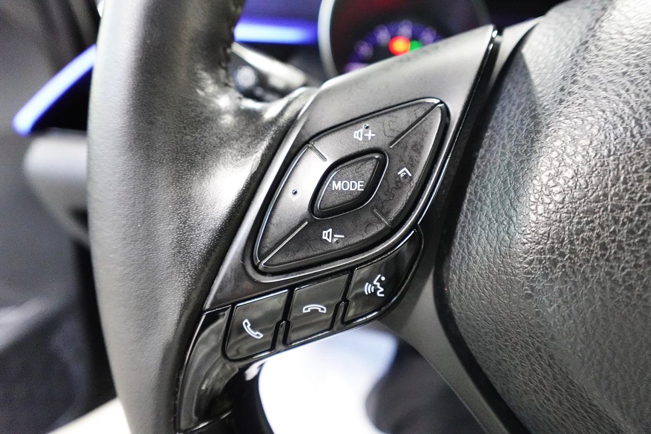 2020 Toyota C-HR XLE MODEL,ALL SERVICE RECORDS,LOADED - Photo #27