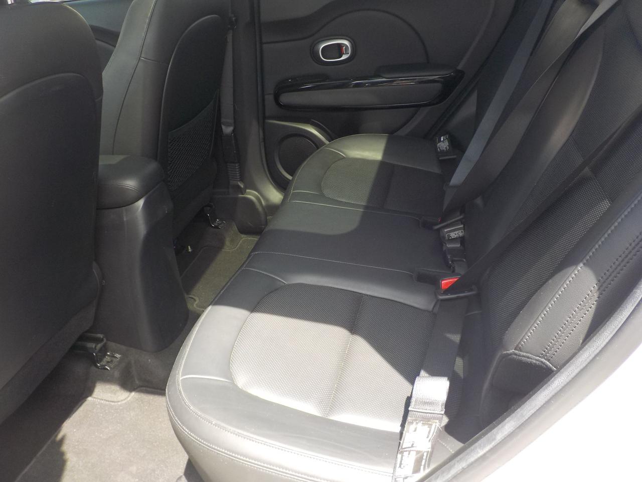 2015 Kia Soul SX Luxury - Photo #16