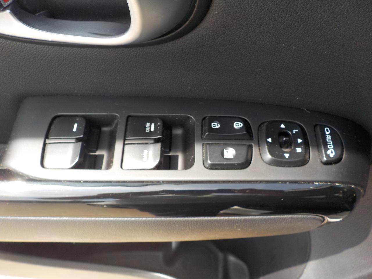 2015 Kia Soul SX Luxury - Photo #14