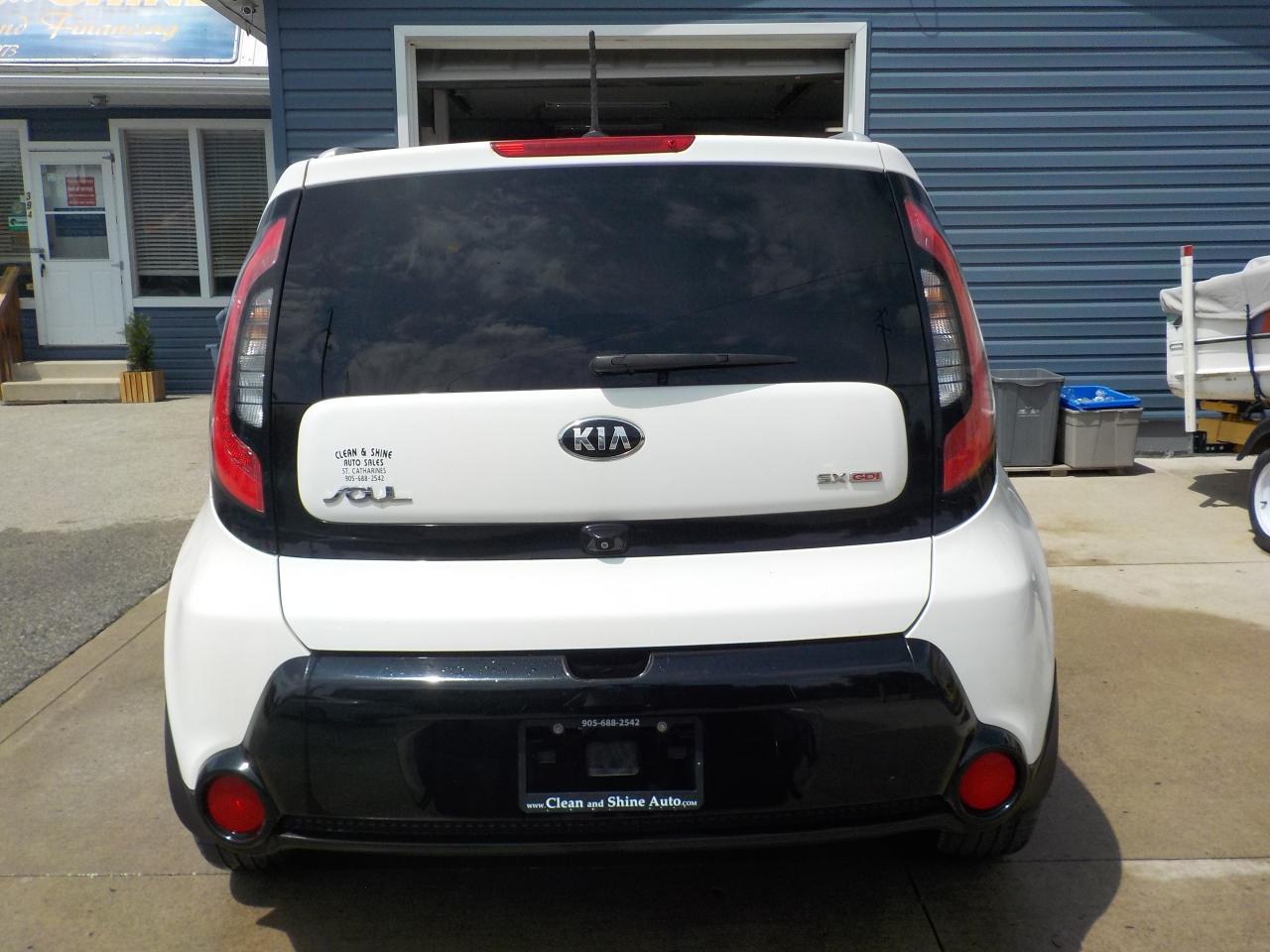 2015 Kia Soul SX Luxury Photo3