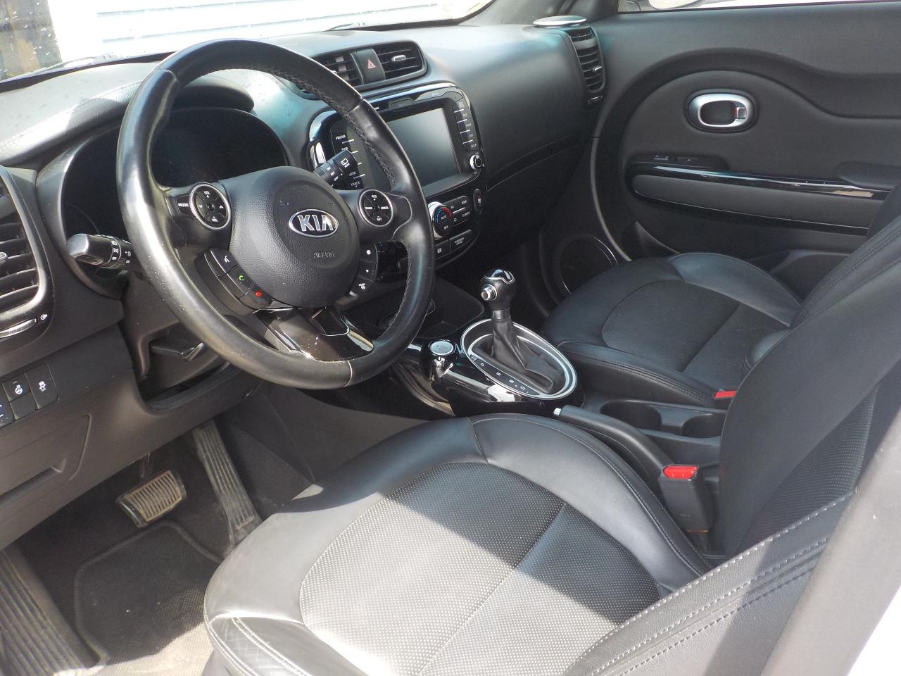 2015 Kia Soul SX Luxury Photo4