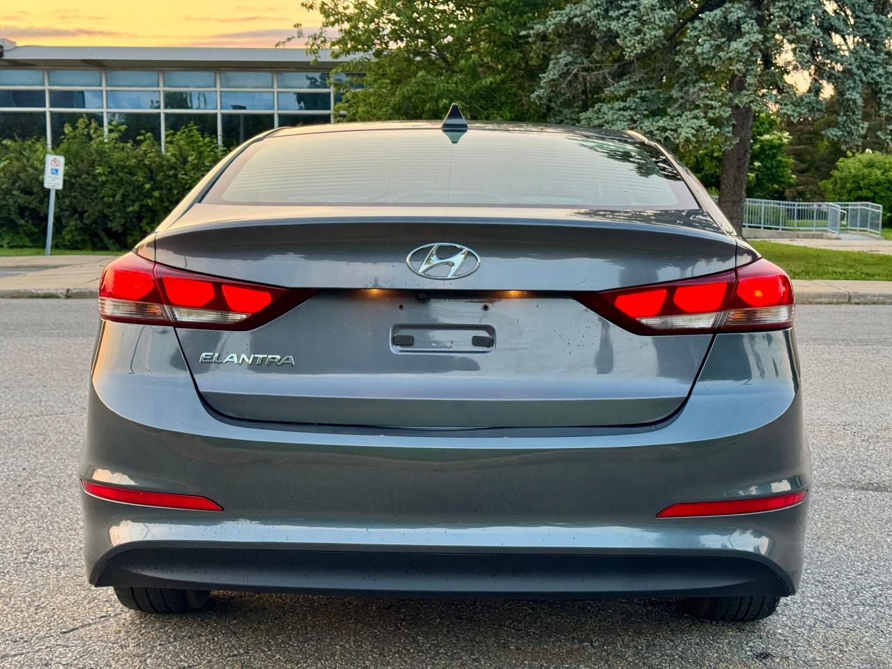 2018 Hyundai Elantra GL - Photo #8