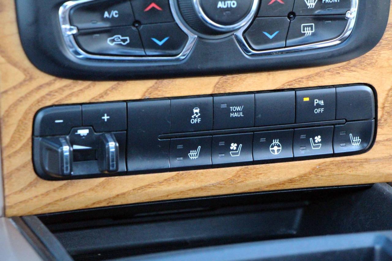 2013 RAM 1500 4WD Crew Cab 140.5" Laramie Longhorn - Photo #25