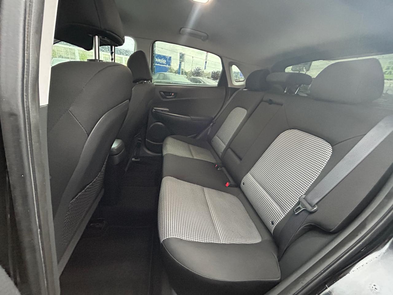 2018 Hyundai KONA 2.0L Essential FWD - Photo #3