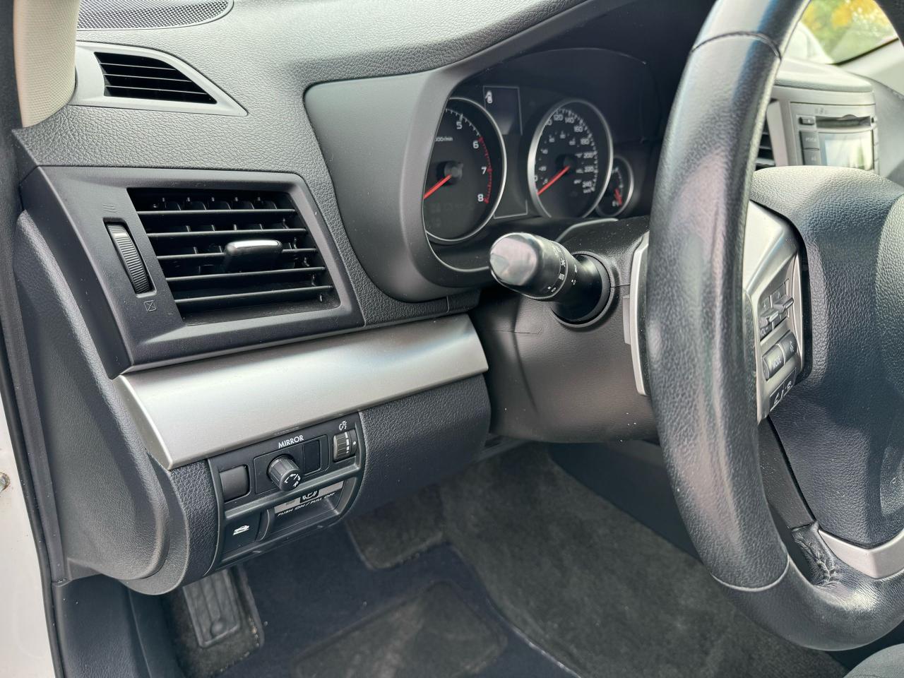2013 Subaru Outback 2.5i Touring - Photo #15