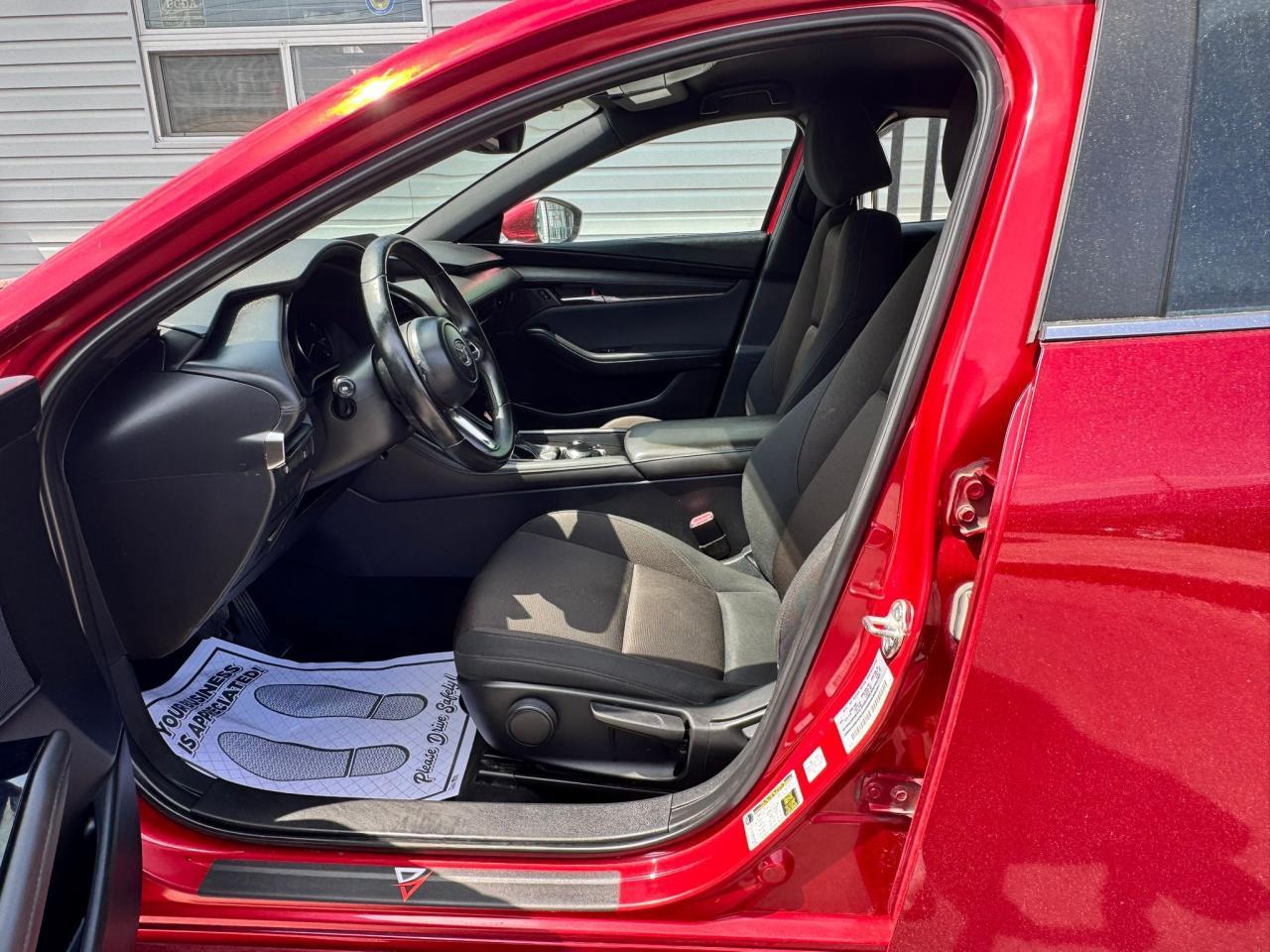 2020 Mazda MAZDA3 GS - Photo #10