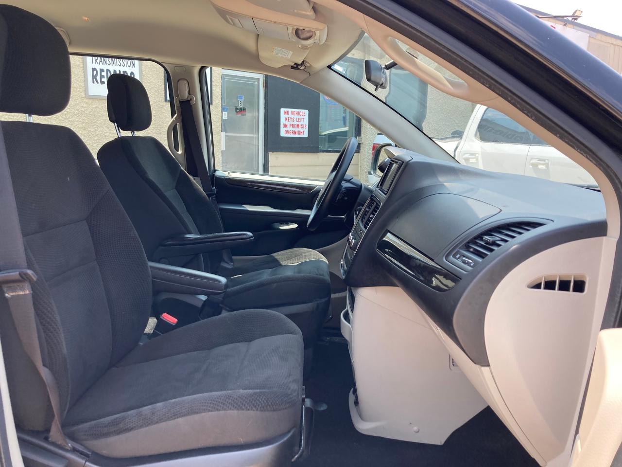 2017 Dodge Grand Caravan CANADA VALUE PACKAGE - Photo #6