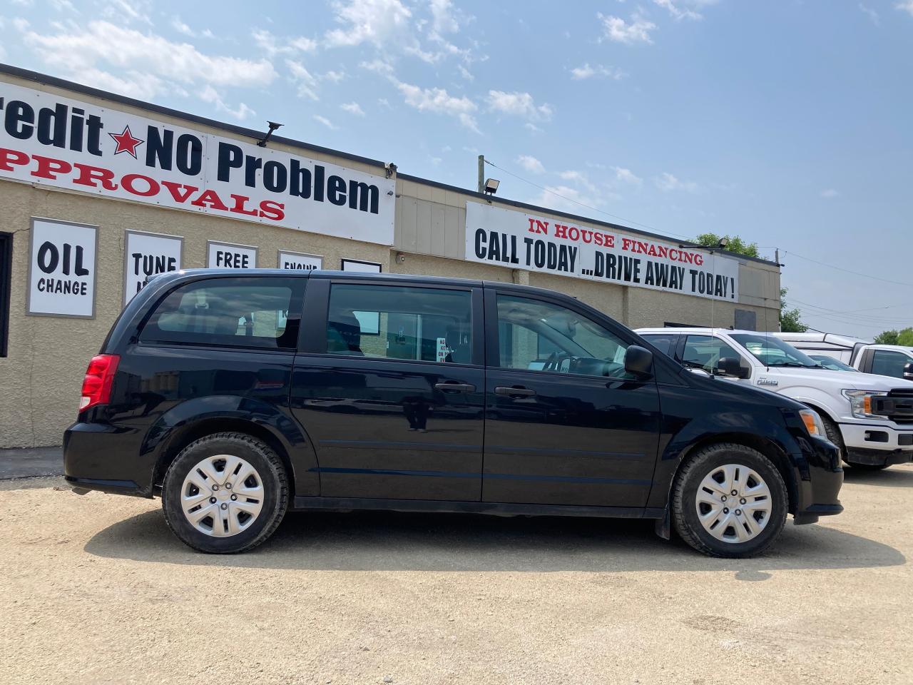 2017 Dodge Grand Caravan CANADA VALUE PACKAGE - Photo #2