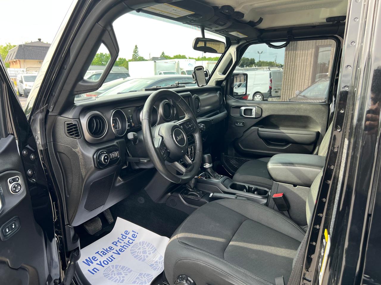 2022 Jeep Gladiator Willys 4x4 - Photo #11