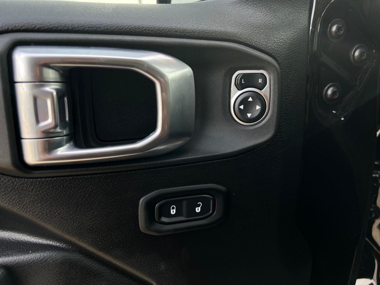 2022 Jeep Gladiator Willys 4x4 - Photo #12
