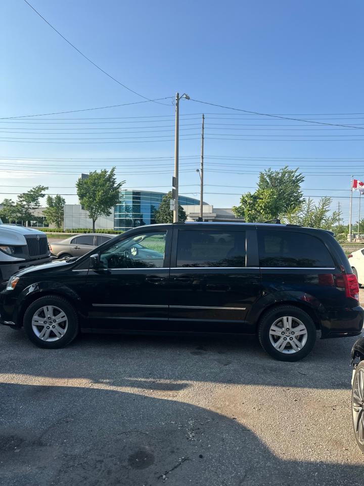 2016 Dodge Grand Caravan Crew - Photo #11