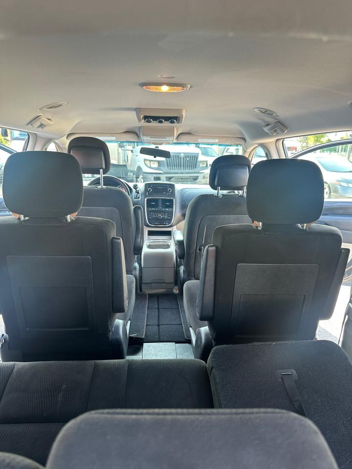 2016 Dodge Grand Caravan Crew - Photo #10