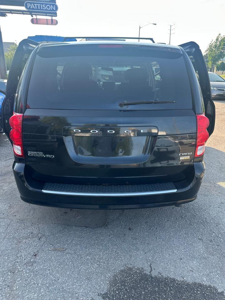 2016 Dodge Grand Caravan Crew - Photo #8